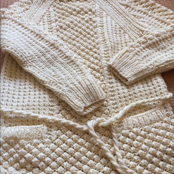 Handmade sweater with tie and pockets - Picture 5 of 7